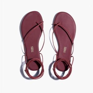 TKEES roe sandal in color port size 7